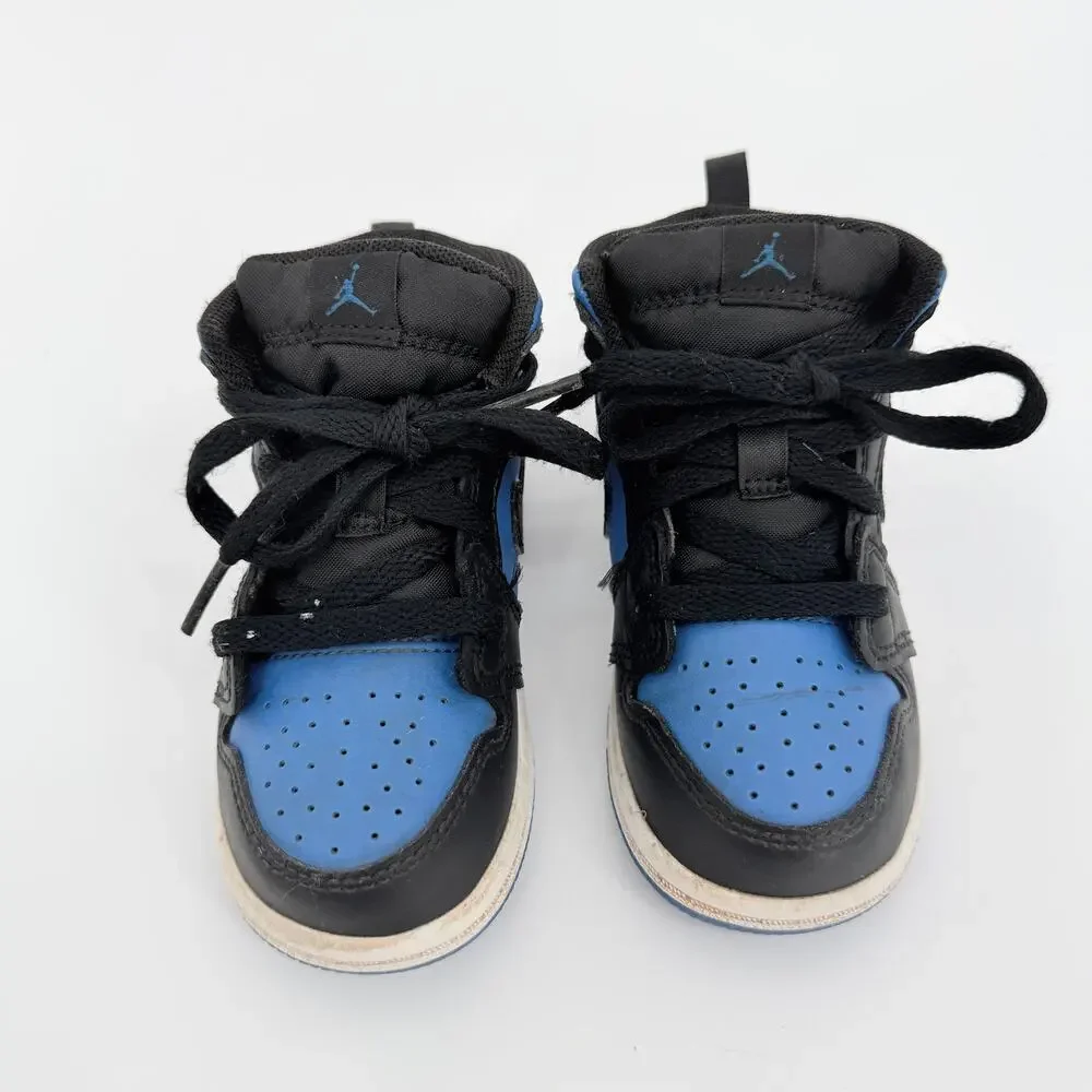 Nike step out